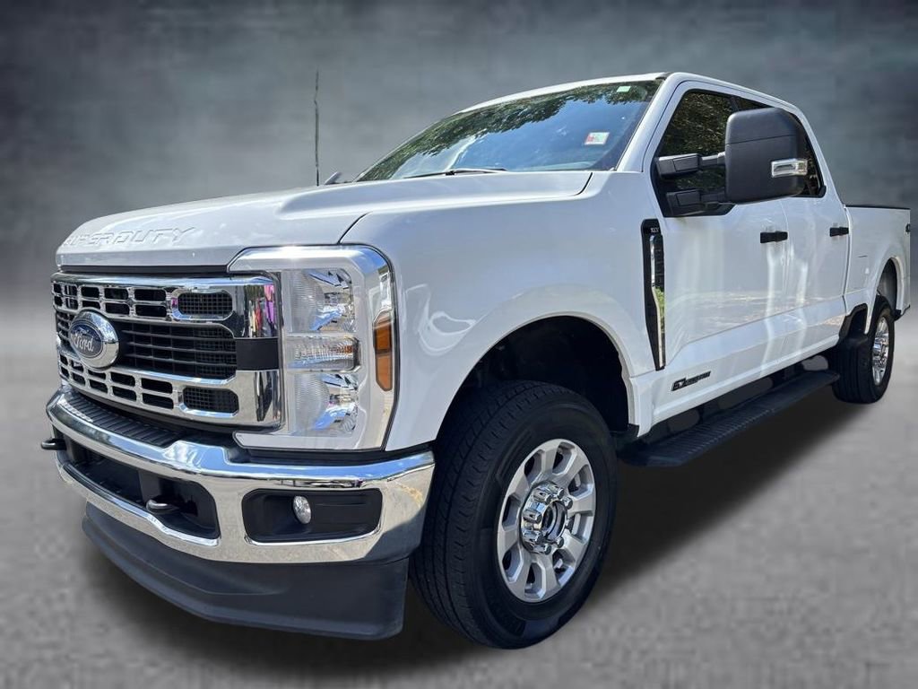 2024 Ford F-250 XLT photo 2
