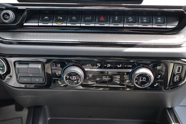 2026 Chevrolet Silverado 1500 ZR2 - Photo 13
