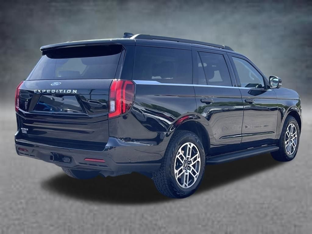 Used 2025 Ford Expedition Active SUV