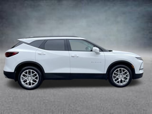 2025 Chevrolet Blazer 3LT photo 3