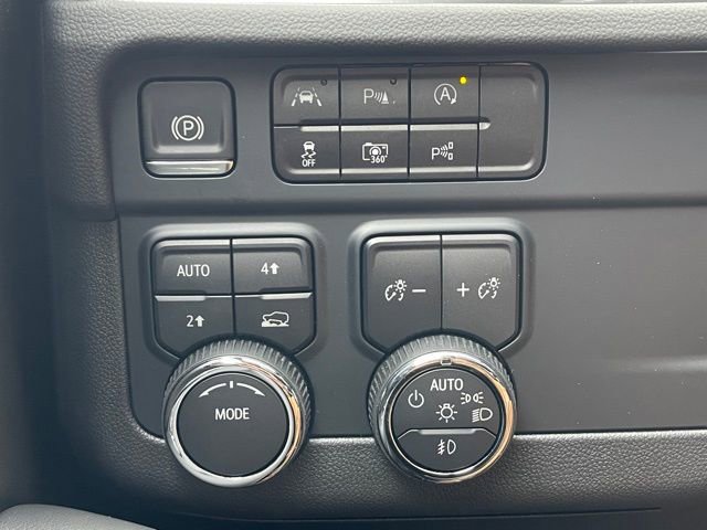 2025 Chevrolet Tahoe Premier - Photo 16