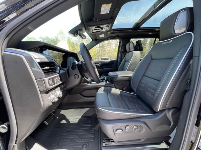 2026 GMC Yukon AT4 Ultimate - Photo 18