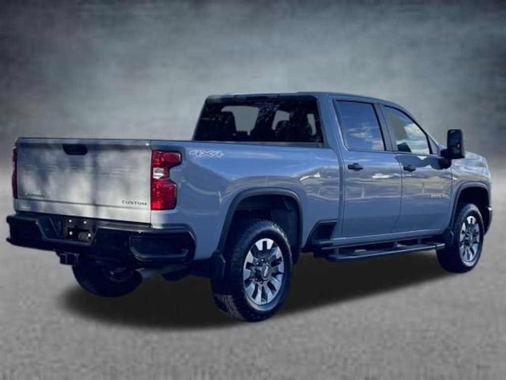 Used 2024 Chevrolet Silverado 2500 HD Custom Truck Crew Cab
