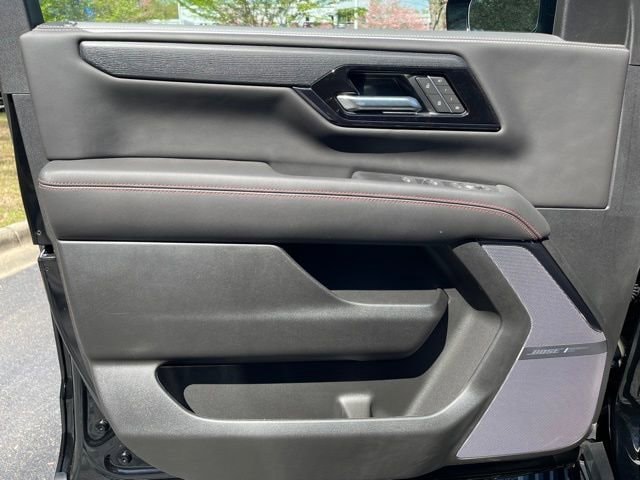 2026 GMC Yukon AT4 Ultimate - Photo 16