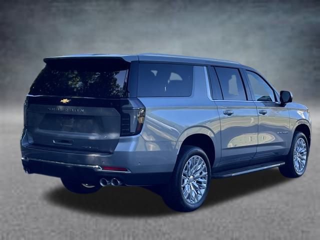 2025 Chevrolet Suburban Premier photo 2