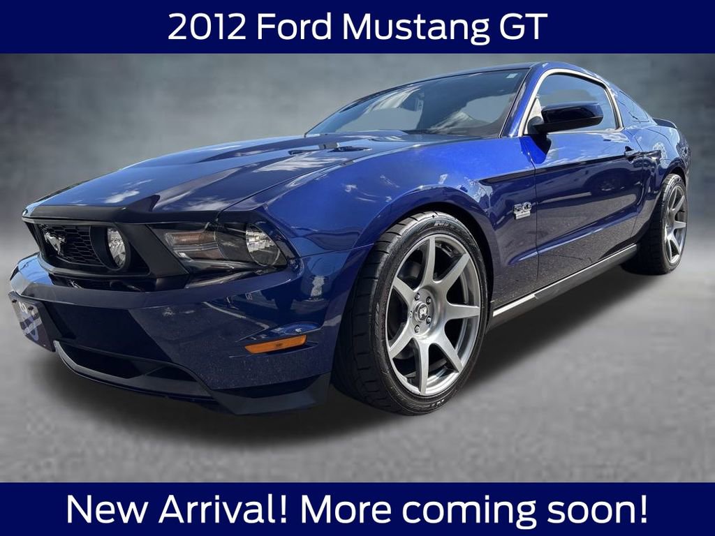 2012 Ford Mustang GT photo 2