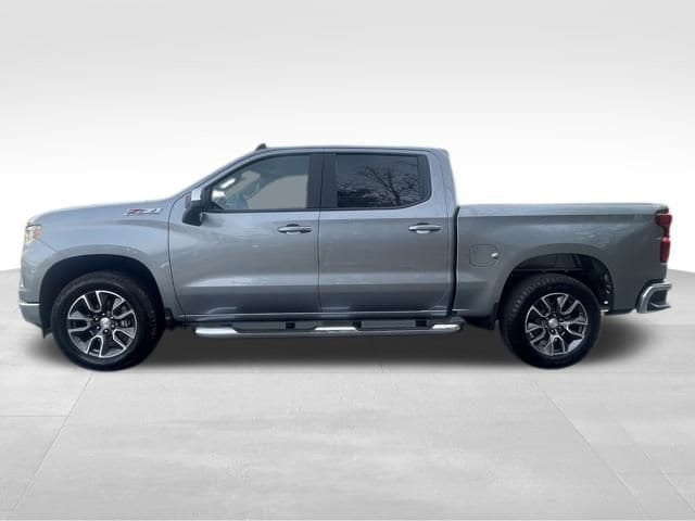 Used 2024 Chevrolet Silverado 1500 LT with VIN 2GCUDDED1R1267819 for sale in Mount Airy, NC