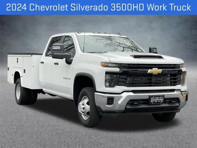 2024 Chevrolet Silverado 3500 Chassis Cab Work Truck's photo
