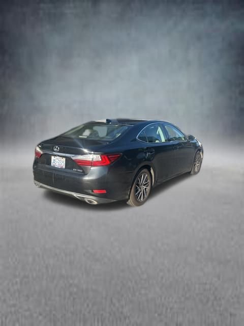 2017 Lexus ES 350 photo 4