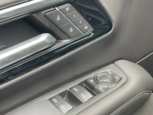 2025 Chevrolet Tahoe Premier - Photo 18
