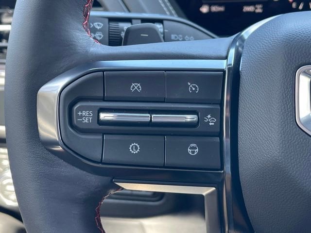 2026 GMC Yukon AT4 Ultimate - Photo 7