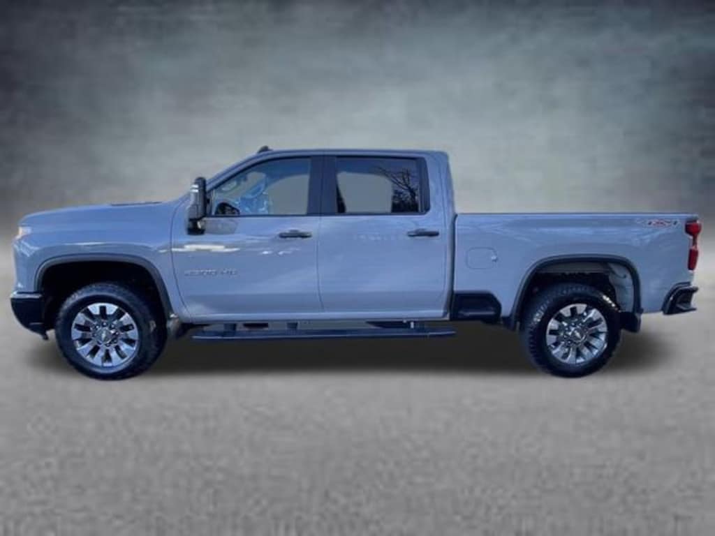 Used 2024 Chevrolet Silverado 2500 HD Custom Truck Crew Cab