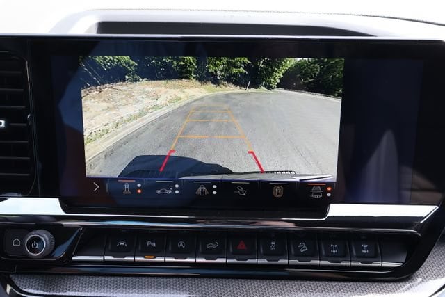 2026 Chevrolet Silverado 1500 ZR2 - Photo 12