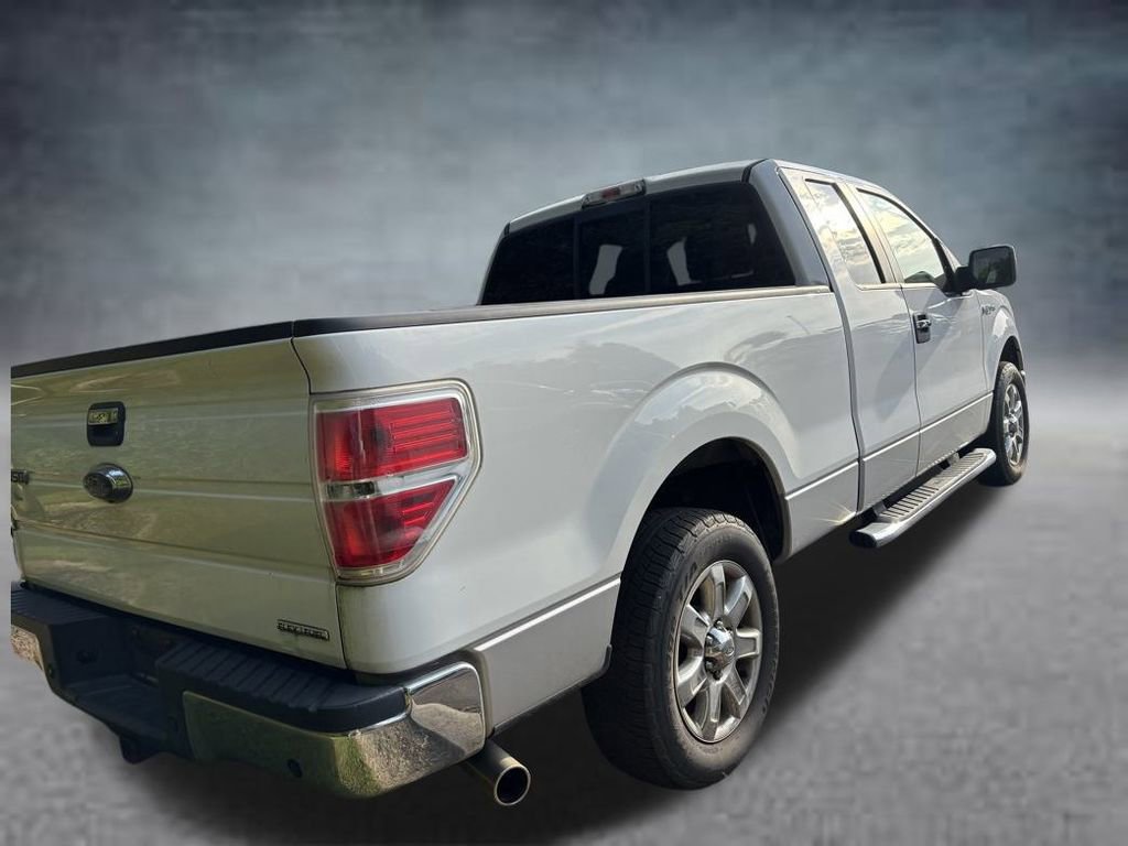 2013 Ford F-150 XLT photo 4