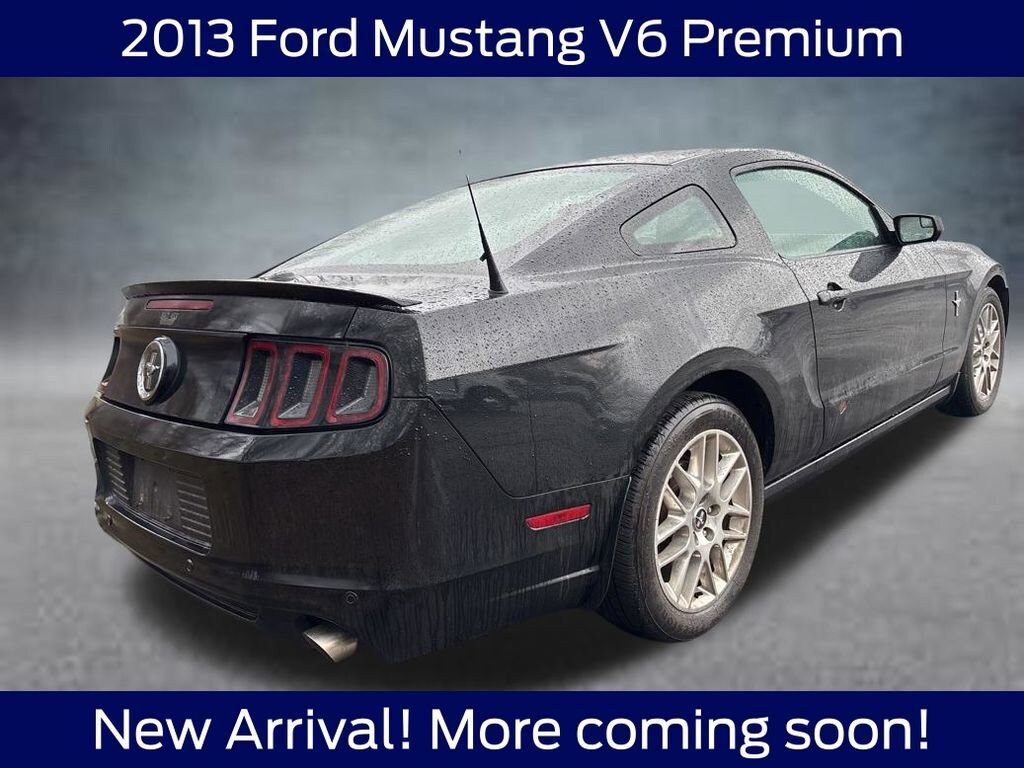 Used 2013 Ford Mustang V6 Coupe