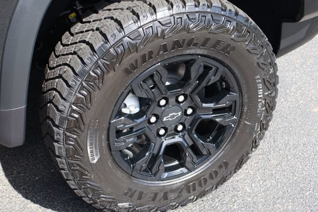 2026 Chevrolet Silverado 1500 ZR2 - Photo 28
