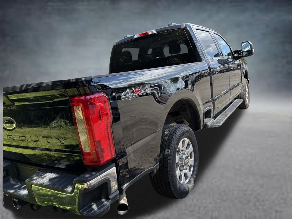 2024 Ford F-250 XLT photo 4