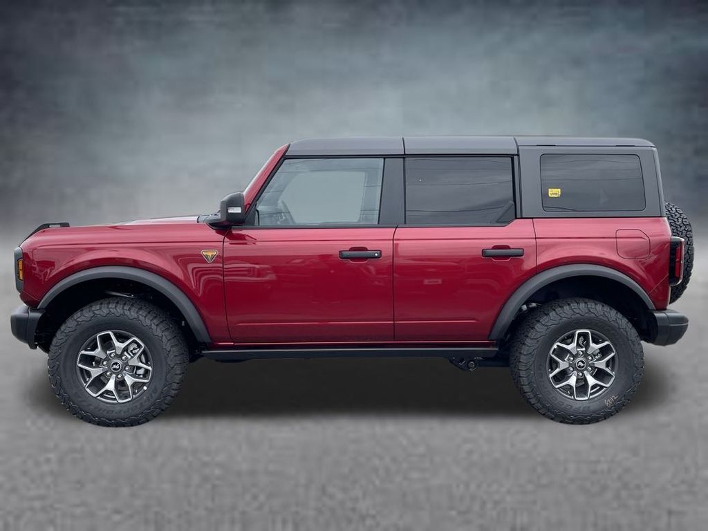 2025 Ford Bronco Badlands photo 2