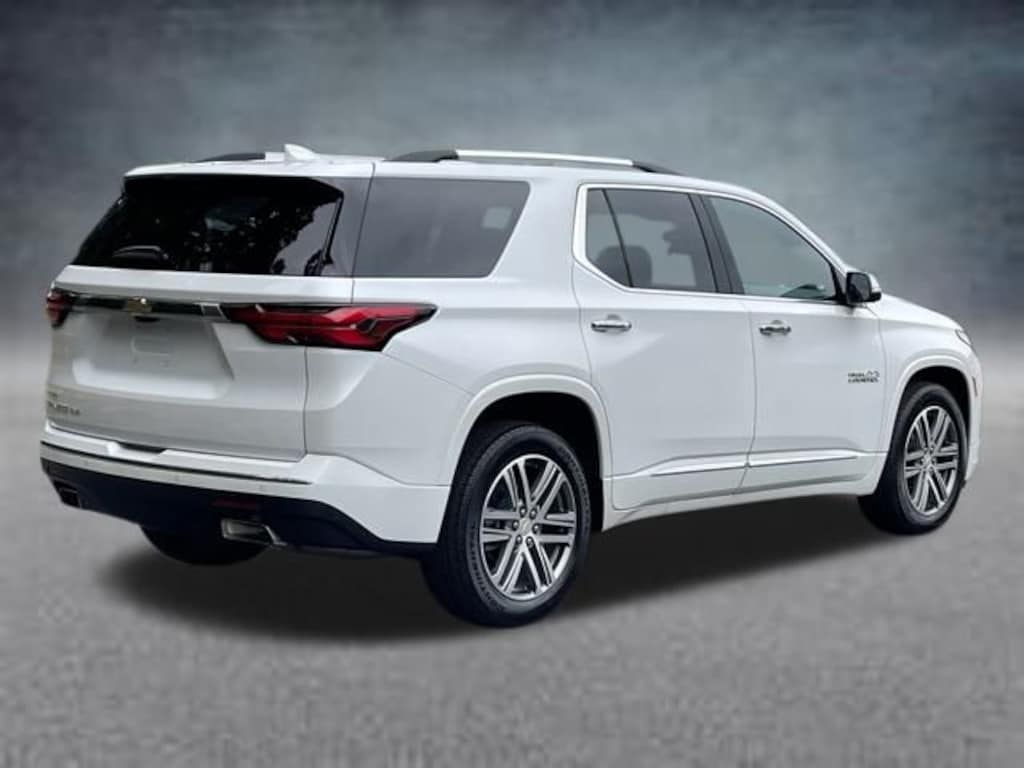 Used 2023 Chevrolet Traverse High Country SUV