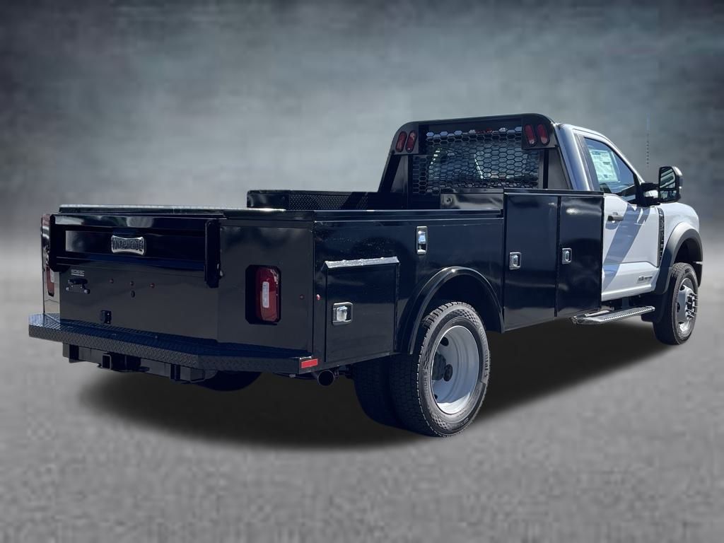 2025 Ford F-550 XL photo 2
