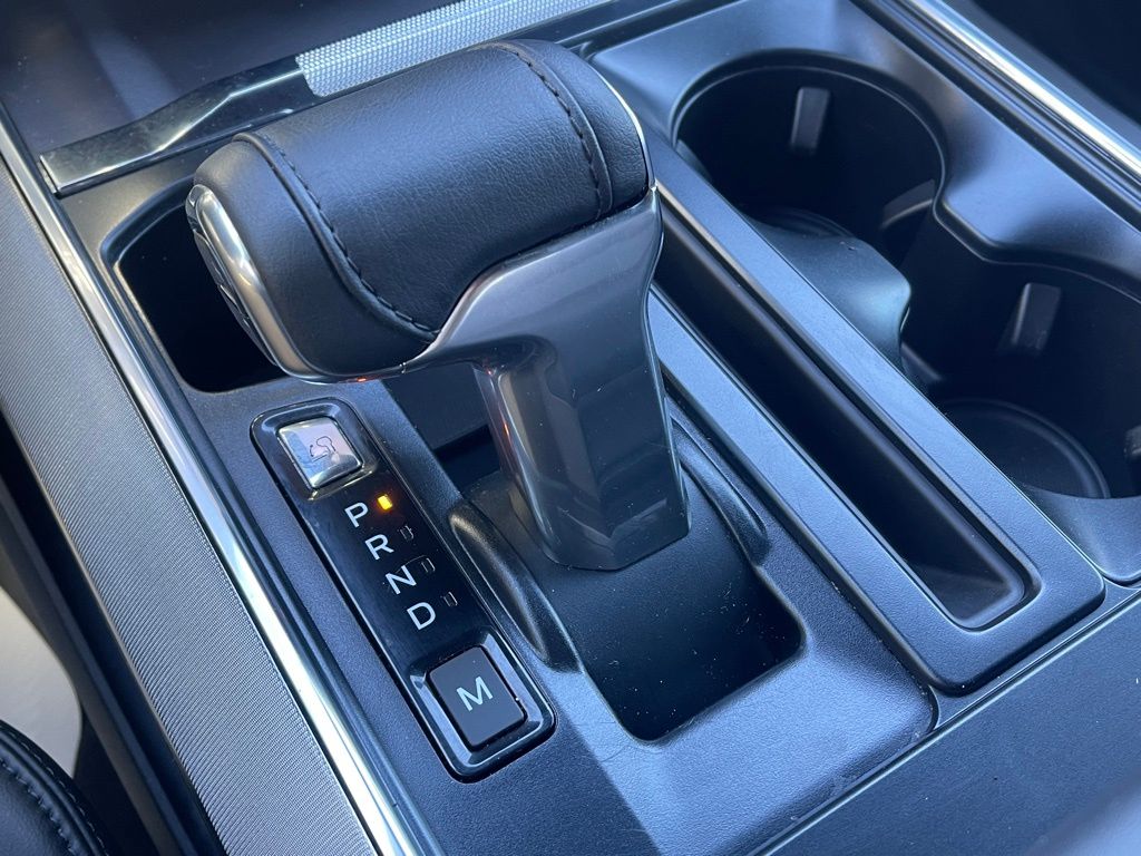 2025 Ford F-150 Platinum - Photo 16