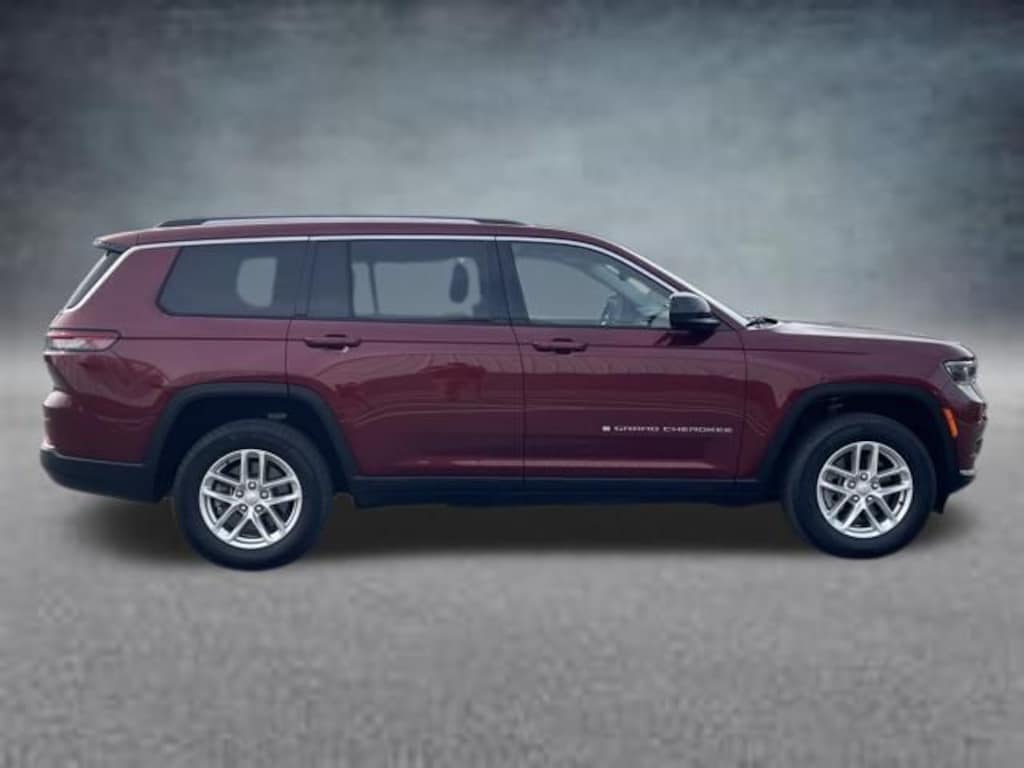Used 2023 Jeep Grand Cherokee L Laredo SUV