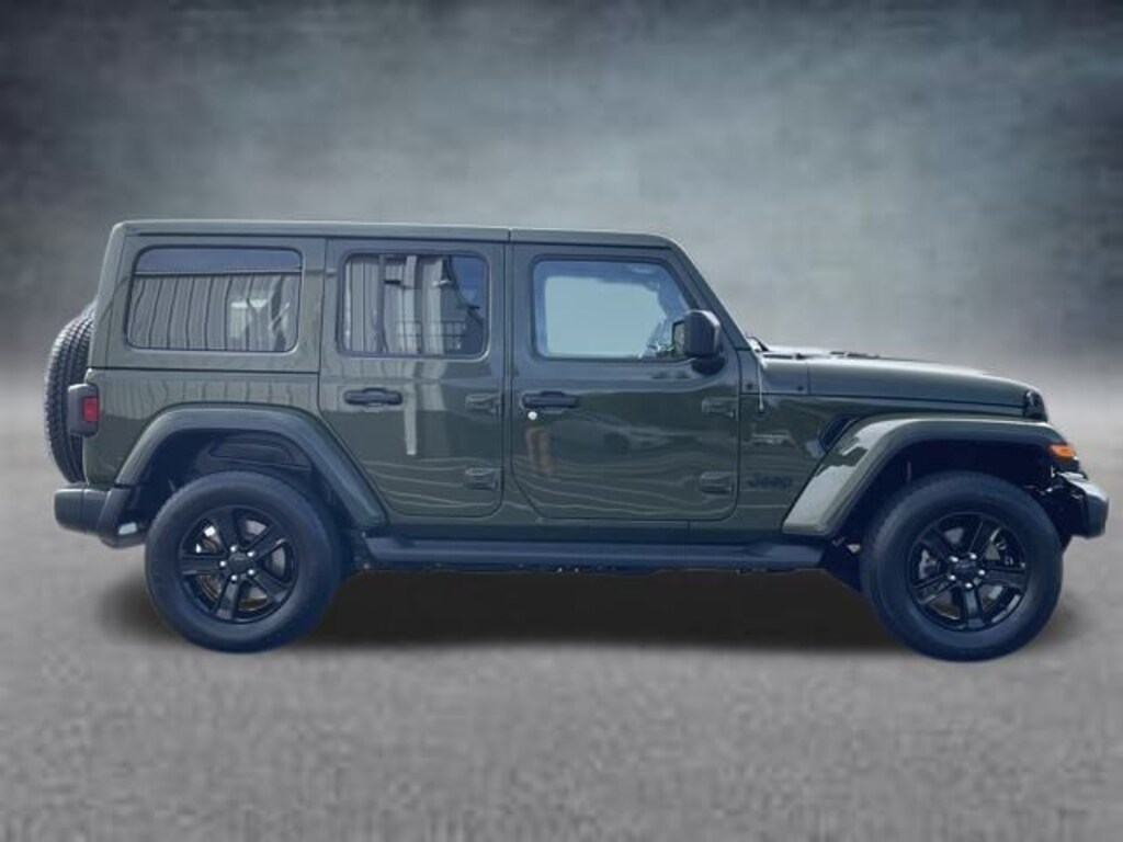 Used 2021 Jeep Wrangler Unlimited Sahara Altitude SUV