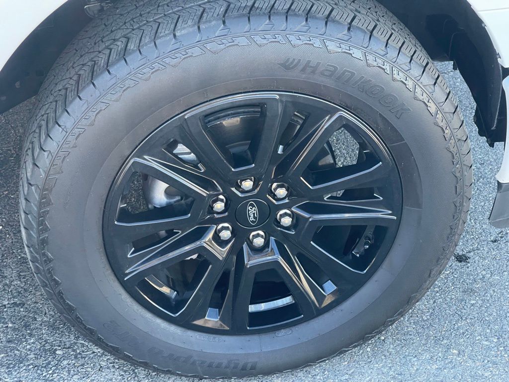 2025 Ford F-150 Platinum - Photo 30