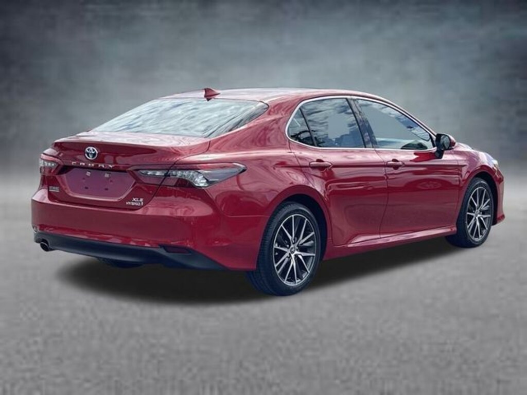 Used 2024 Toyota Camry Hybrid XLE Sedan