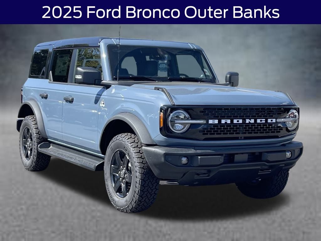 2025 Ford Bronco 4-Door Outer Banks's photo