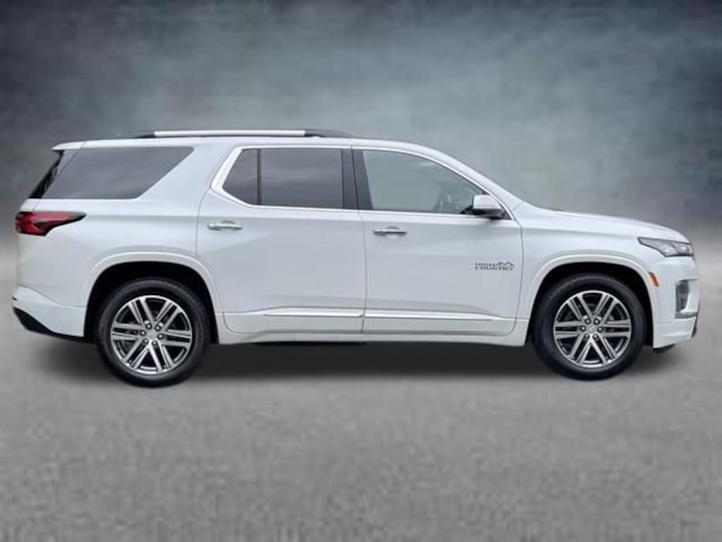 Used 2023 Chevrolet Traverse High Country SUV