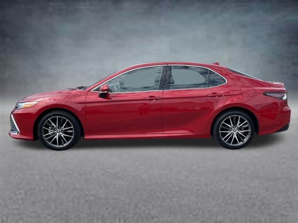 Used 2024 Toyota Camry Hybrid XLE Sedan