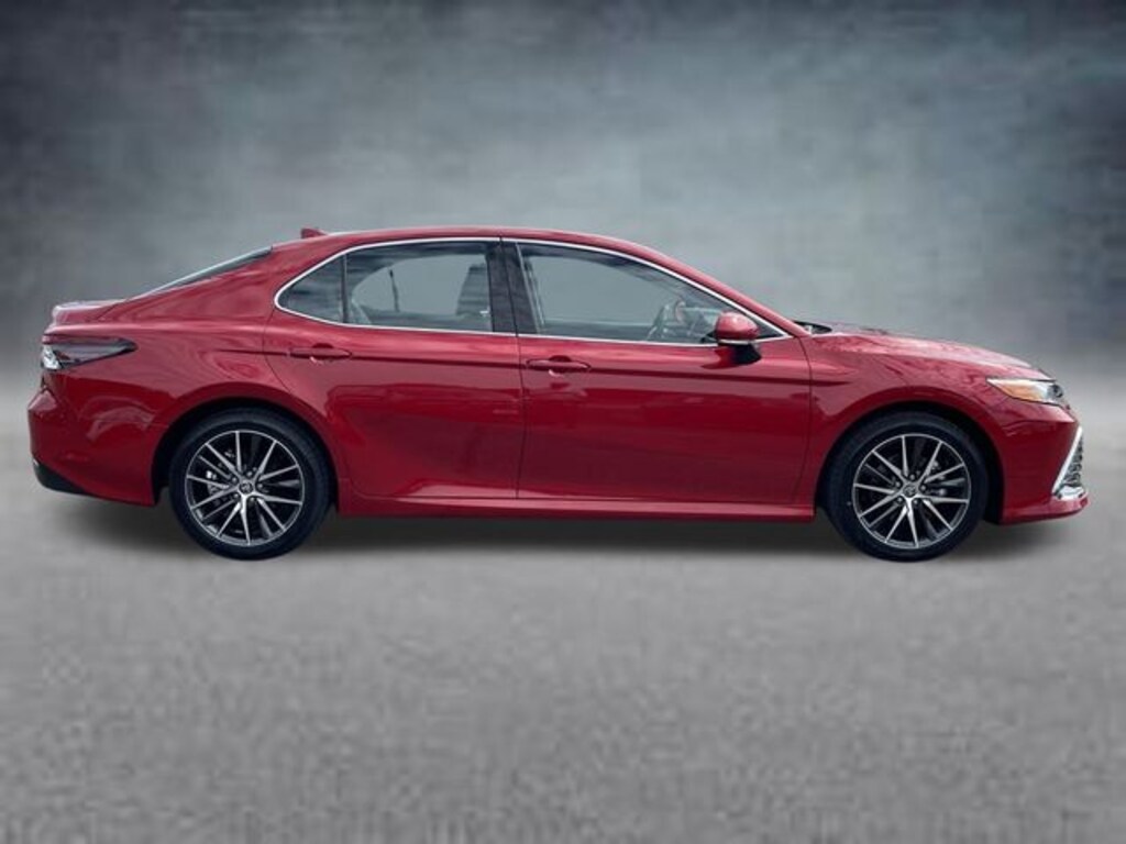 Used 2024 Toyota Camry Hybrid XLE Sedan