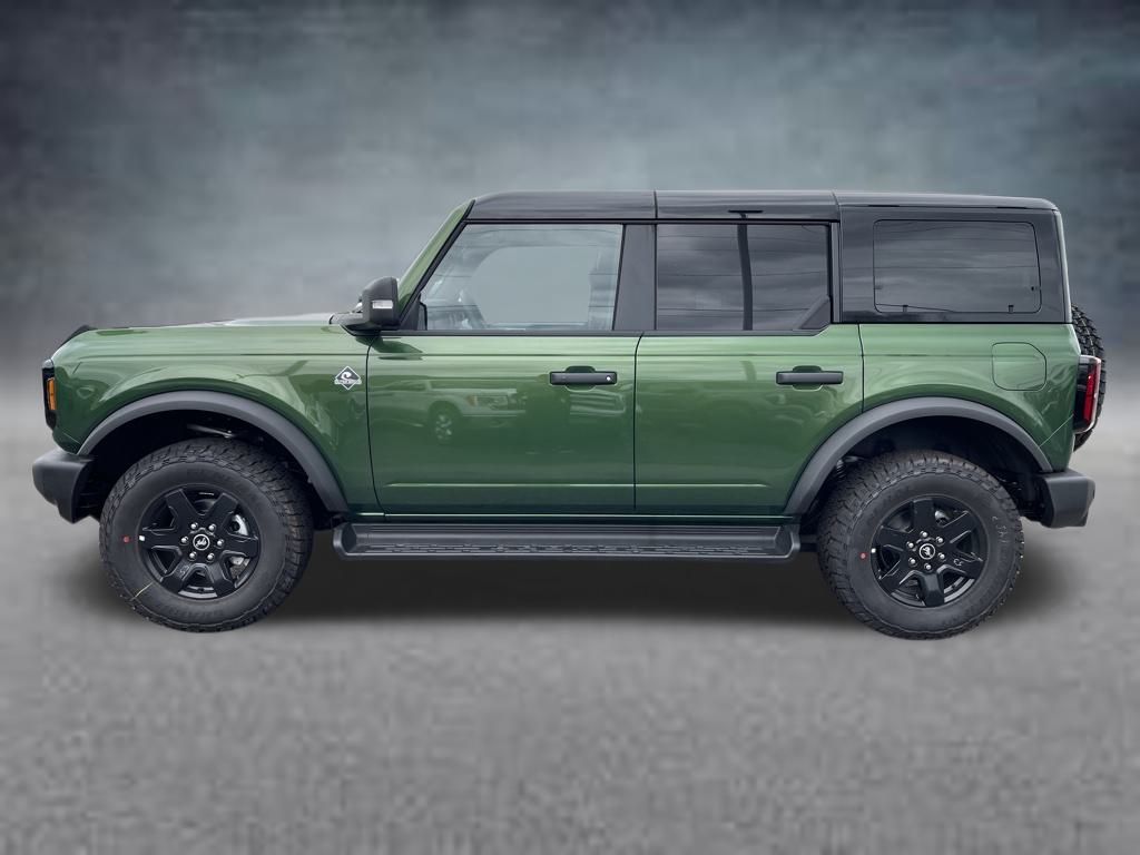 2025 Ford Bronco Outer Banks photo 2