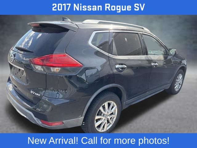 Used 2017 Nissan Rogue SV with VIN KNMAT2MV5HP575873 for sale in Mount Airy, NC