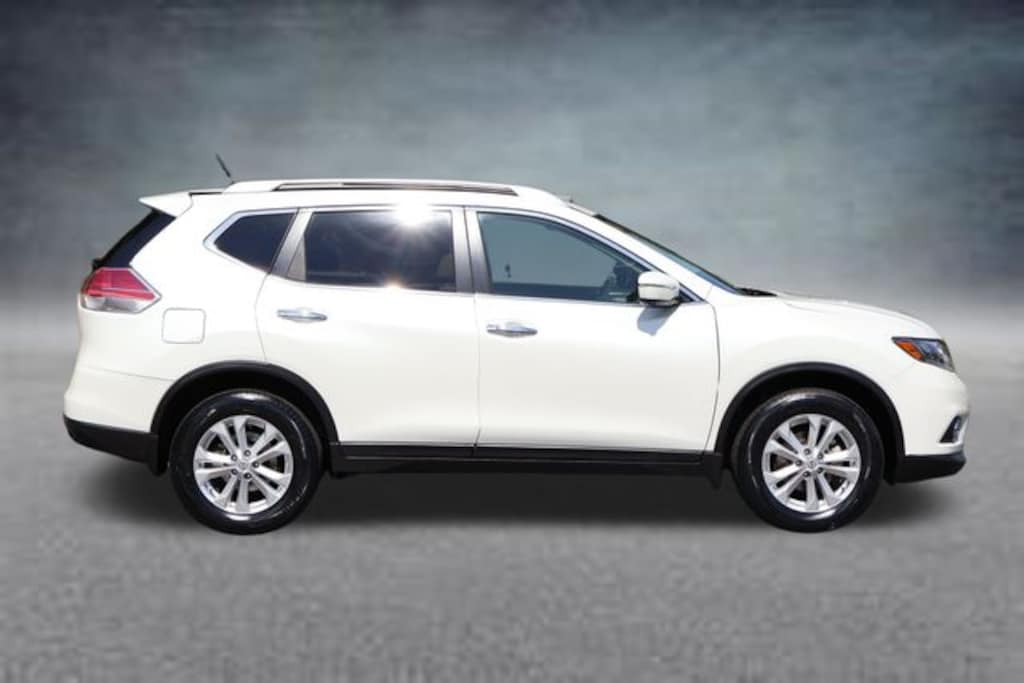 Used 2015 Nissan Rogue SV SUV