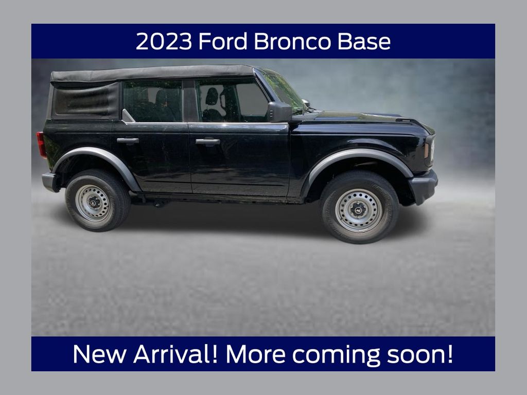 2023 Ford Bronco Base 4x4's photo