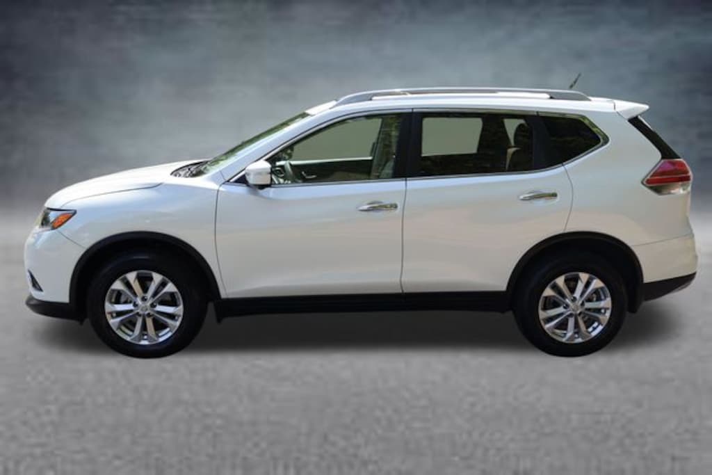 Used 2015 Nissan Rogue SV SUV
