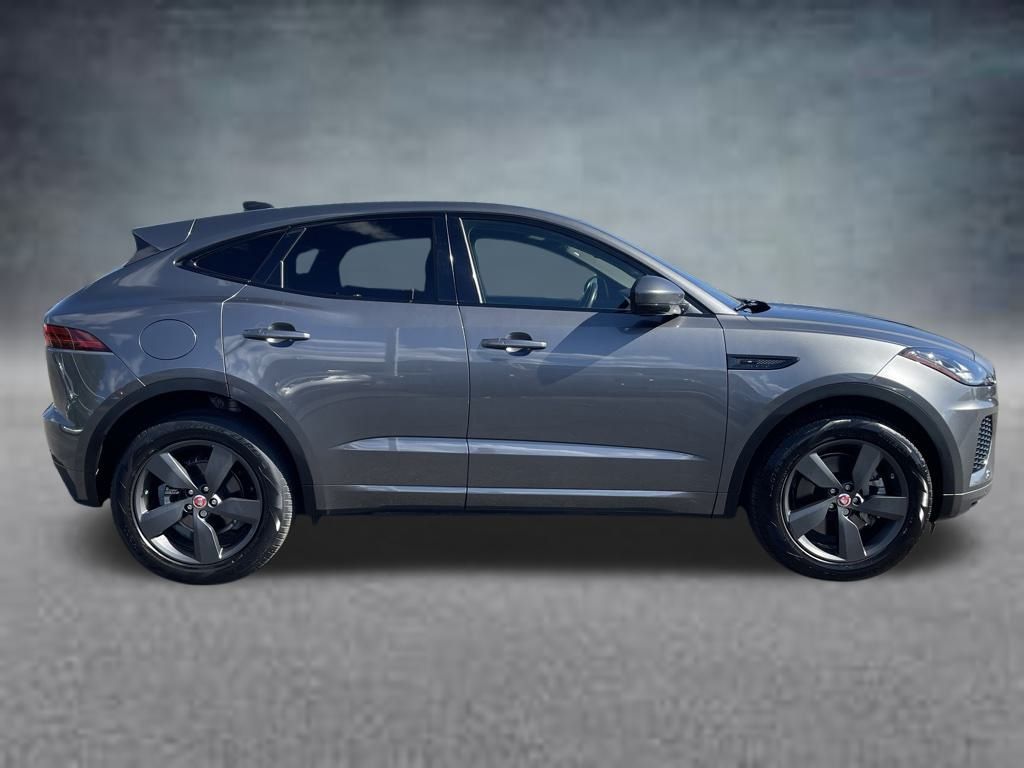 2020 Jaguar E-PACE photo 4