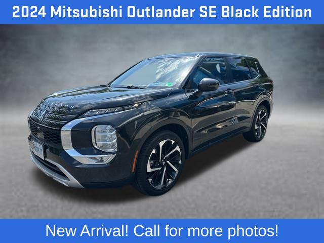 2024 Mitsubishi Outlander SE 2WD's photo