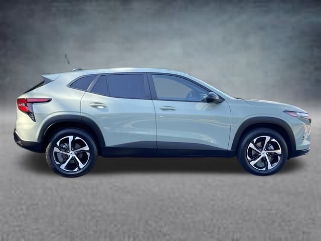 2024 Chevrolet Trax photo 3