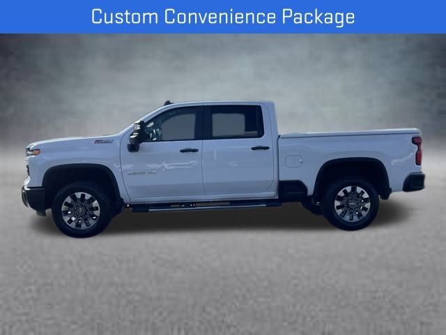 2024 Chevrolet Silverado 2500HD Custom photo 2