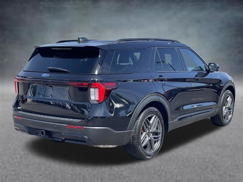 Used 2025 Ford Explorer ST-Line SUV