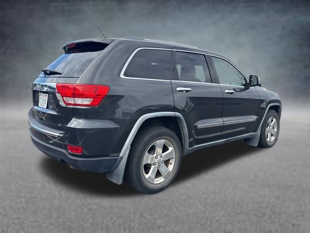 2011 Jeep Grand Cherokee Limited photo 2