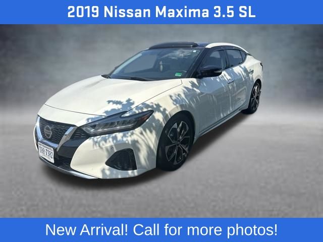 2019 Nissan Maxima SL's photo