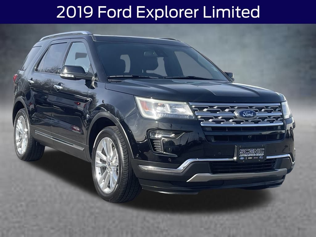 2019 Ford Explorer Limited's photo