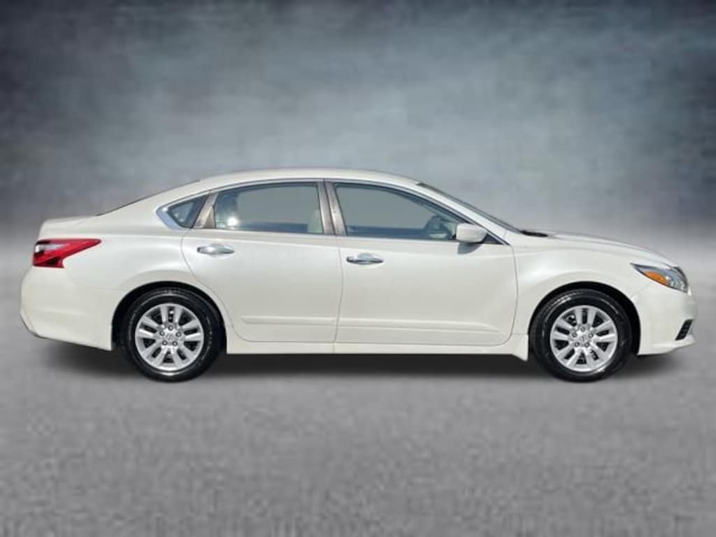 Used 2016 Nissan Altima 2.5 S Sedan