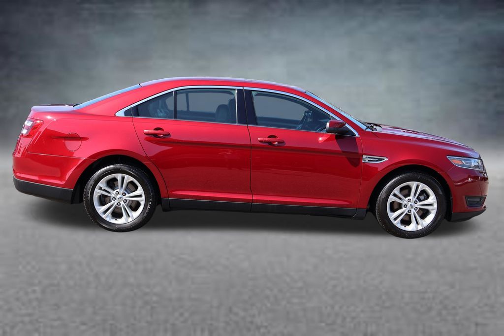 Used 2018 Ford Taurus SEL with VIN 1FAHP2E89JG134805 for sale in Mount Airy, NC