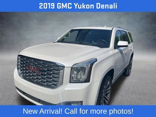 2019 GMC Yukon 4WD Denali's photo