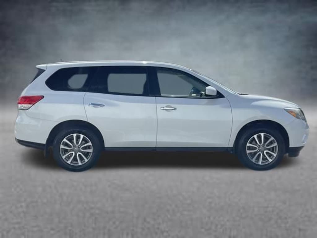 Used 2015 Nissan Pathfinder S SUV